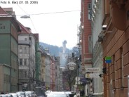 Adamsgasse mit Blick zur Schanze am Berg Isel