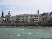 Am Inn mit Dom St. Jakob (links) und Altem Rathaus (rechts)